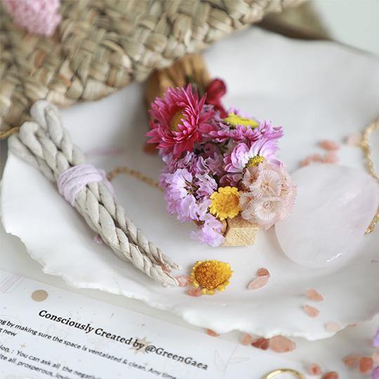 Palo Santo with Dried Flowers and Crystal - agoracurated